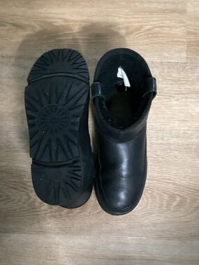 UGG Black Ankle Boots Booties Size 7